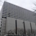 レス4番のリンク先のサムネイル画像